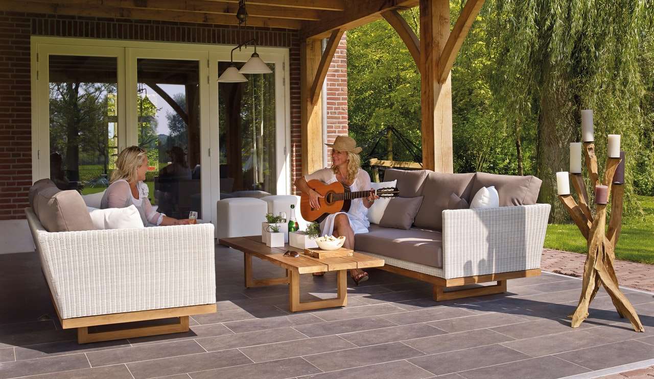how to pack your garden decorations
